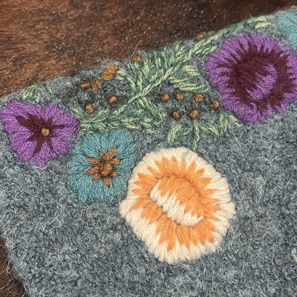 Sleeping on Snow Anthropologie Alpaca/Wool/Mohair Blend Floral Yarn Sweater - Picture 6 of 11